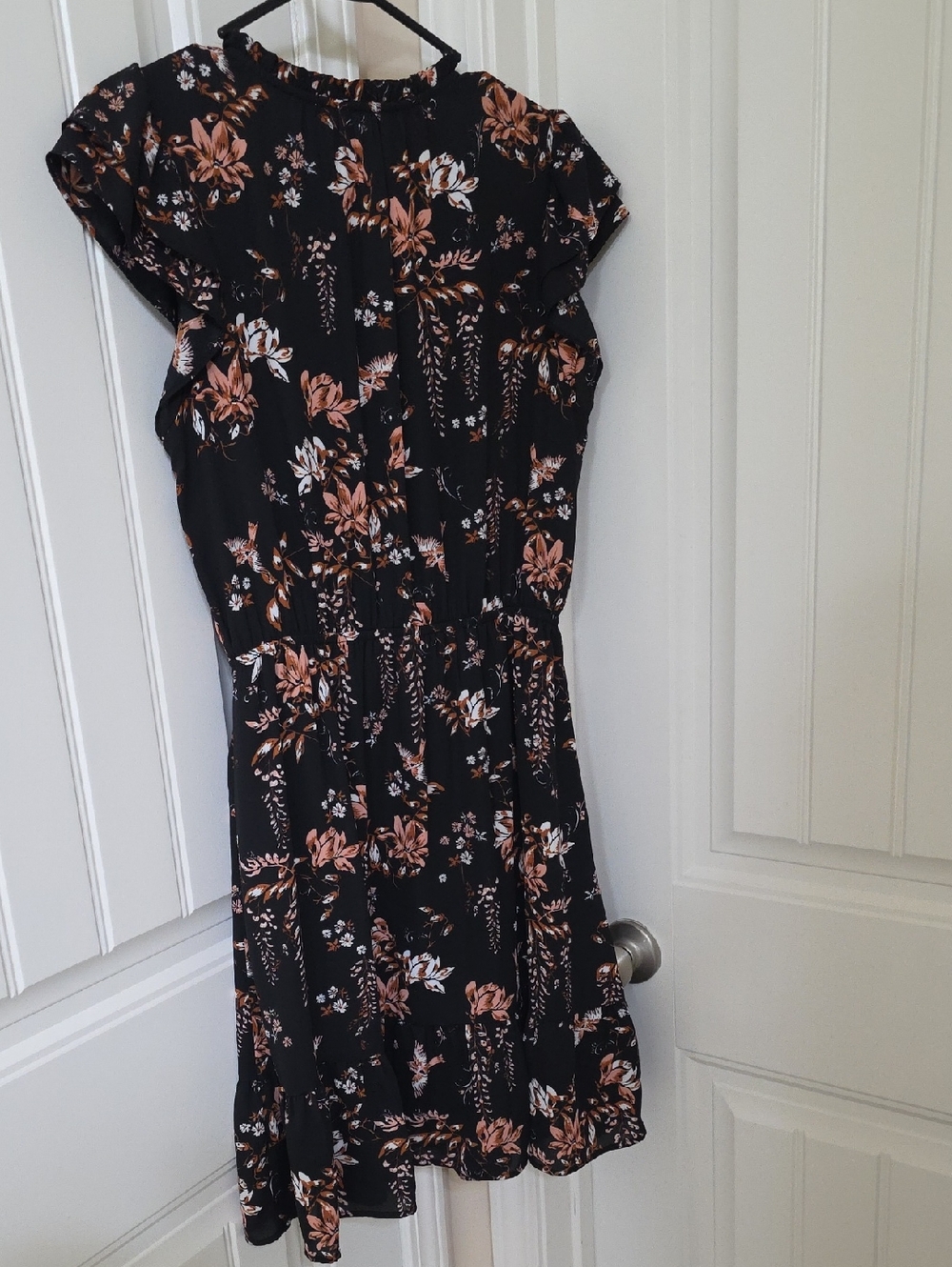 Floral V-Neck Black Dress with Peach Blossoms - Picture 4 of 4